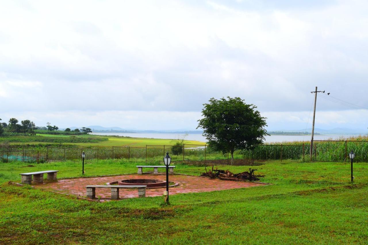 Kabini Lake View Resort Begur Ngoại thất bức ảnh